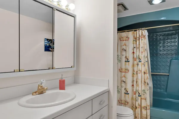 $749,500 | 1001 West Ocean Drive, Unit 2201, Key Colony Beach, FL 33051
