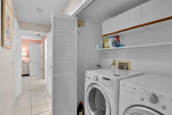 $749,500 | 1001 West Ocean Drive, Unit 2201, Key Colony Beach, FL 33051