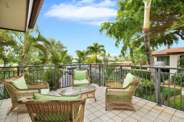 $749,500 | 1001 West Ocean Drive, Unit 2201, Key Colony Beach, FL 33051