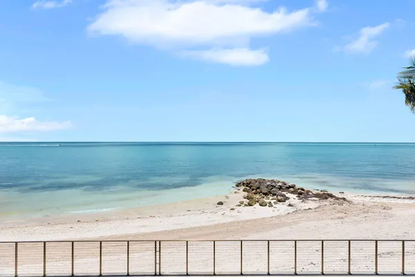 $749,500 | 1001 West Ocean Drive, Unit 2201, Key Colony Beach, FL 33051