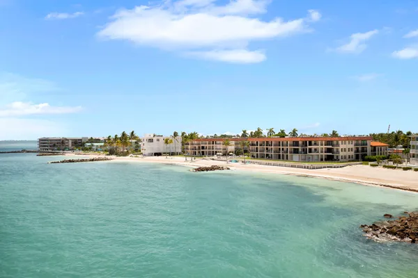 $749,500 | 1001 West Ocean Drive, Unit 2201, Key Colony Beach, FL 33051