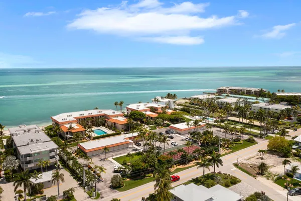 $749,500 | 1001 West Ocean Drive, Unit 2201, Key Colony Beach, FL 33051