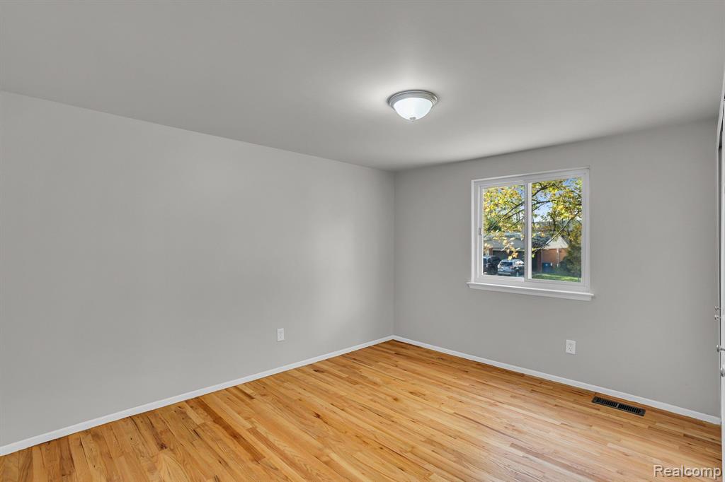 7828 Kaiser Street Canton, MI 48187 - Photo 20 of 32 Gallery Image 20