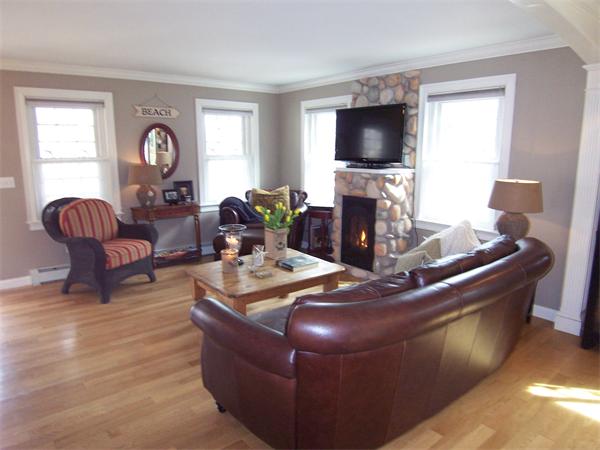 35 Kimball Road Amesbury, MA 01913 - Photo 6 of 24 Gallery Image 6