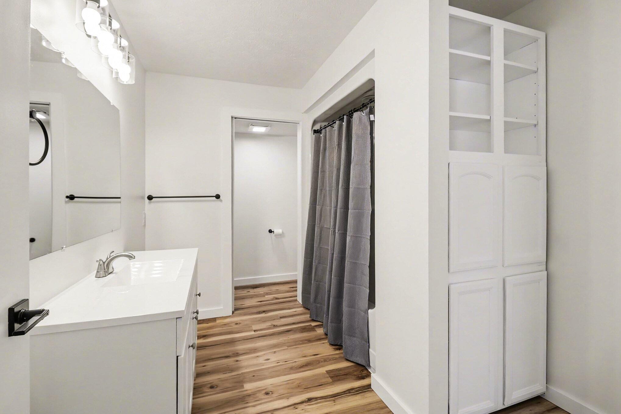 7131 West No Name Road Ludington, MI 49431 - Photo 23 of 28 Bathroom