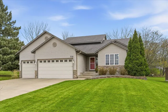 $409,900 | 732 Marsh Drive, Delano, MN 55328
