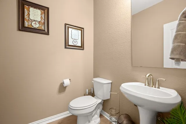 $2,700 | 321 Jefferson Drive, Kyle, TX 78640