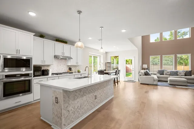 $2,700 | 321 Jefferson Drive, Kyle, TX 78640