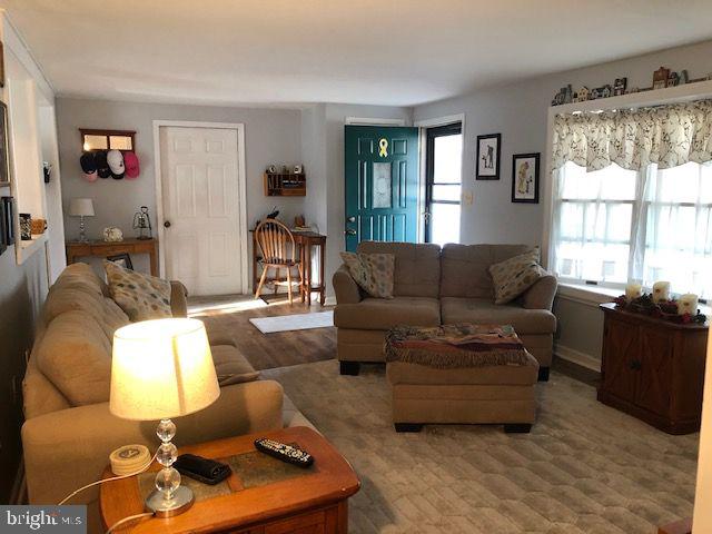 10 Estate Road Lumberton, NJ 08048 - Photo 3 of 29 Living Room hall view