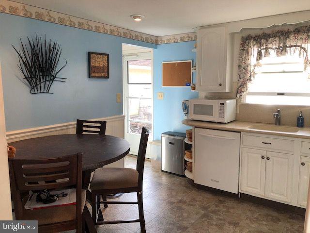 10 Estate Road Lumberton, NJ 08048 - Photo 4 of 29 Eat In Kitchen