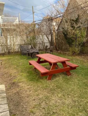 $4,000 | 552 East Walnut Street, Unit LOWR, Long Beach, NY 11561