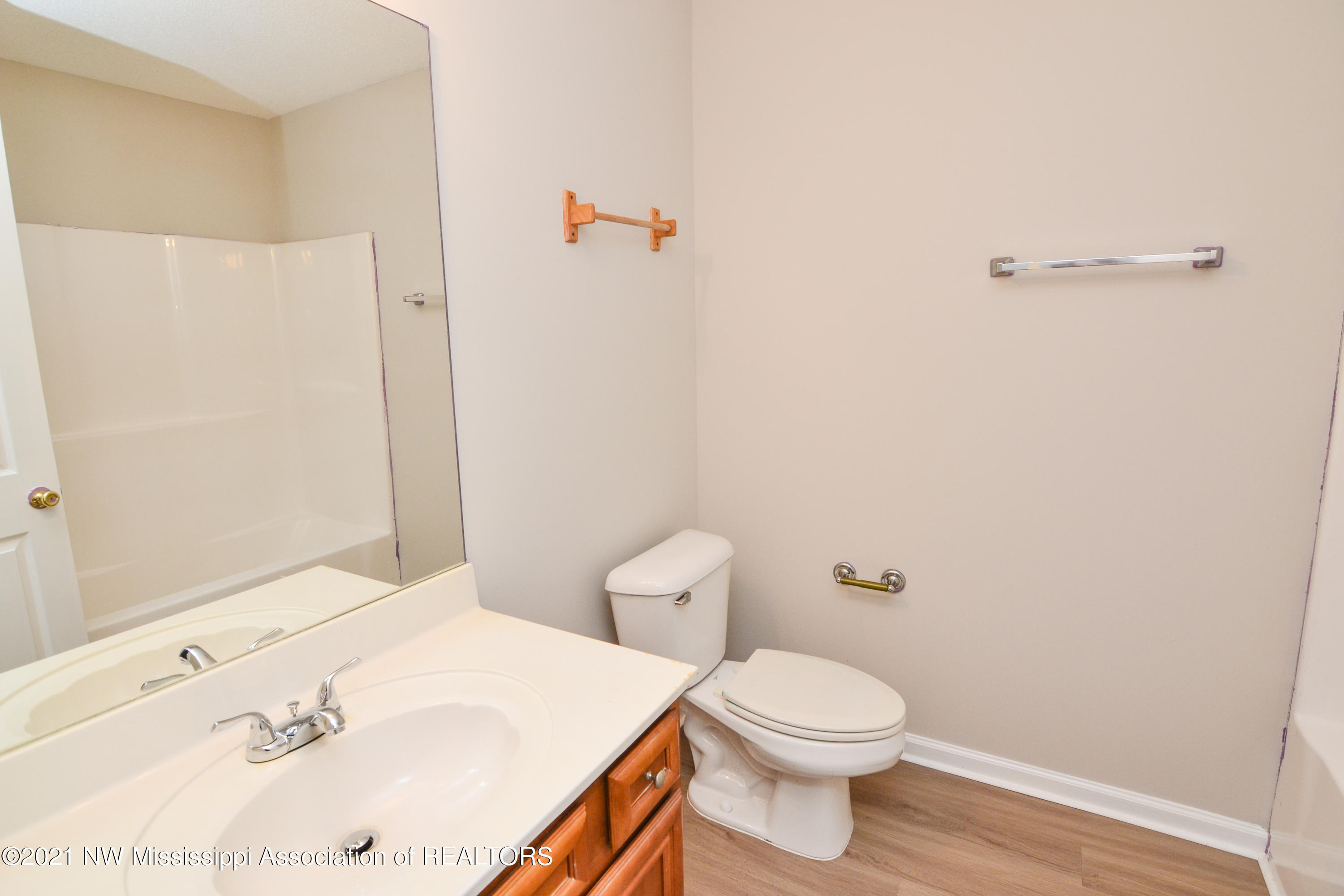 1359 North Red Banks Road Red Banks, MS 38661 - Photo 13 of 15 Additional Full Bath