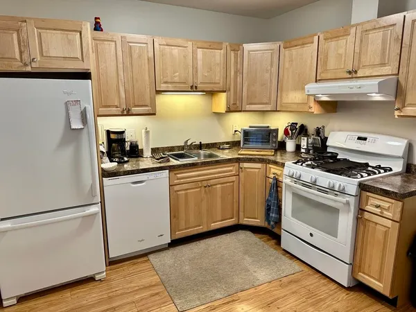 $2,000 | 43 Pleasant Street, Woodstock, VT 05091