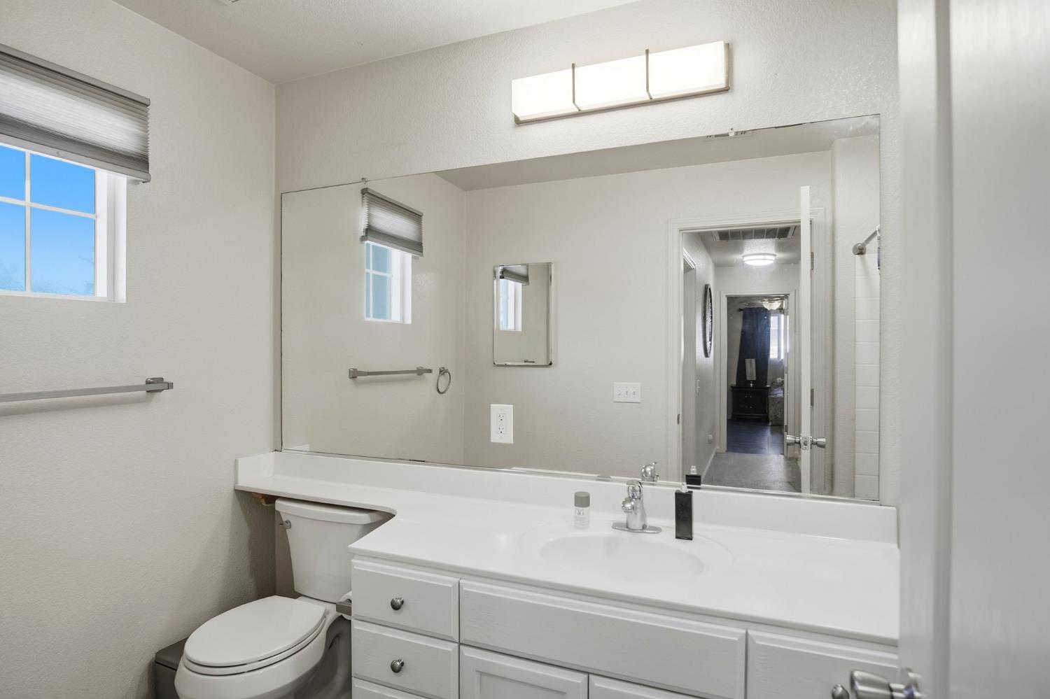 4185 Pathway Lane Turlock, CA 95382 - Photo 18 of 33 Gallery Image 18
