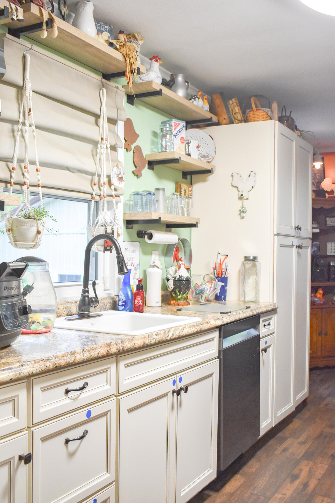 29 Hi Tor E Road Freeland, PA 18224 - Photo 12 of 28 a kitchen with a sink a refrigerator and cabinets