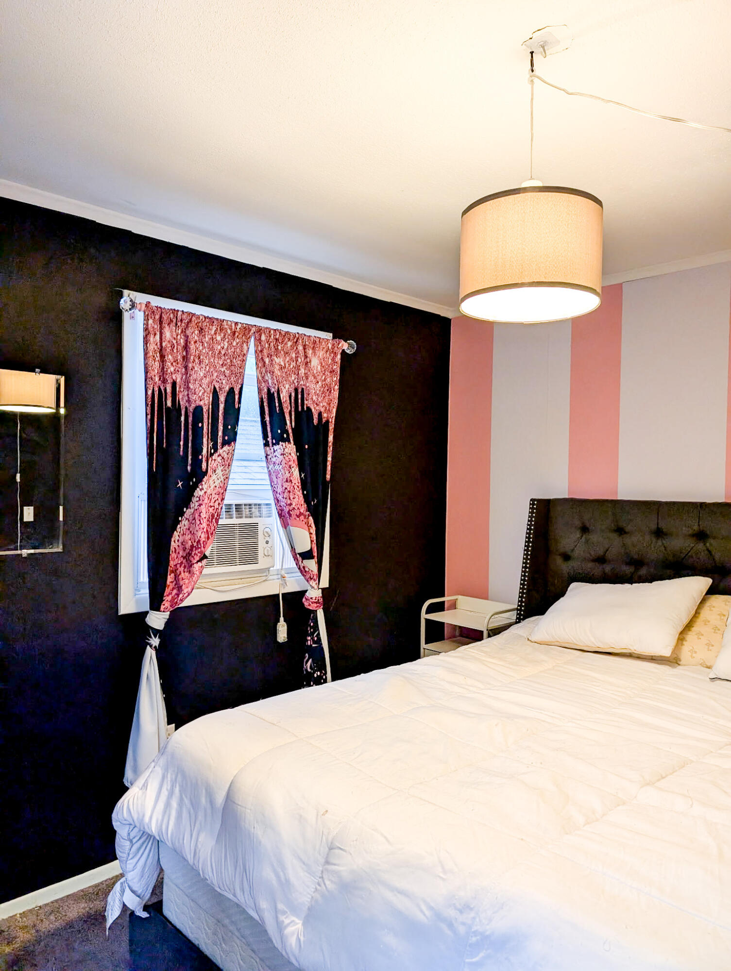 29 Hi Tor E Road Freeland, PA 18224 - Photo 21 of 28 a bedroom with a bed and a painting on the wall