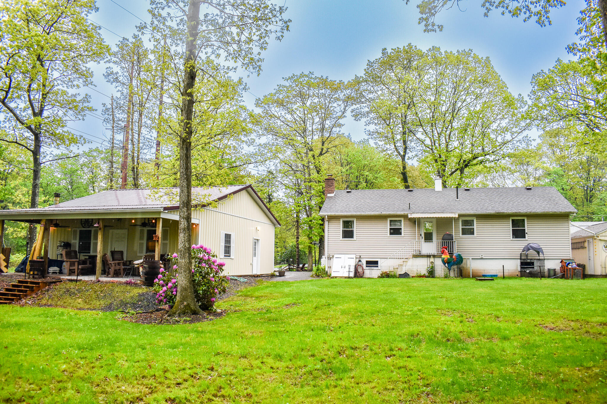 29 Hi Tor E Road Freeland, PA 18224 - Photo 7 of 28 a view of a house with a yard porch and sitting area