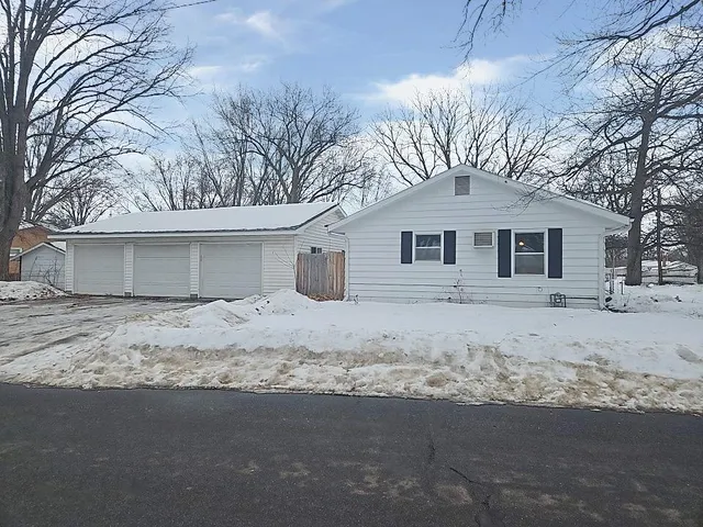 $134,900 | 260 7th Street Northwest, Milaca, MN 56353