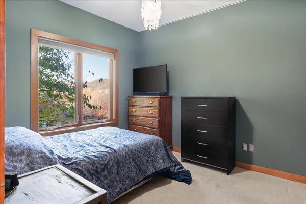 $539,900 | 726 North 4th Street, La Crescent, MN 55947