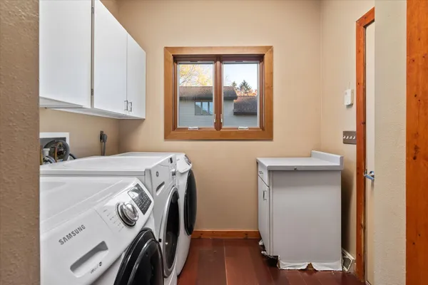 $539,900 | 726 North 4th Street, La Crescent, MN 55947