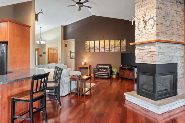 $539,900 | 726 North 4th Street, La Crescent, MN 55947