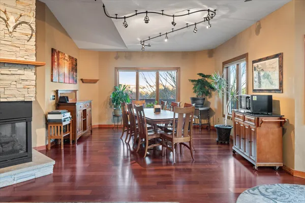 $539,900 | 726 North 4th Street, La Crescent, MN 55947