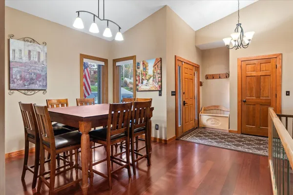 $539,900 | 726 North 4th Street, La Crescent, MN 55947