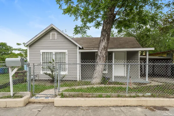 $1,275 | 614 North Sabinas Street, San Antonio, TX 78207