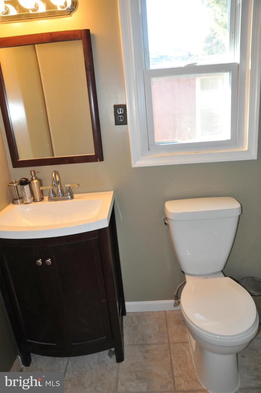 605 Kerwin Road Silver Spring, MD 20901 - Photo 14 of 27 Bath (Master)