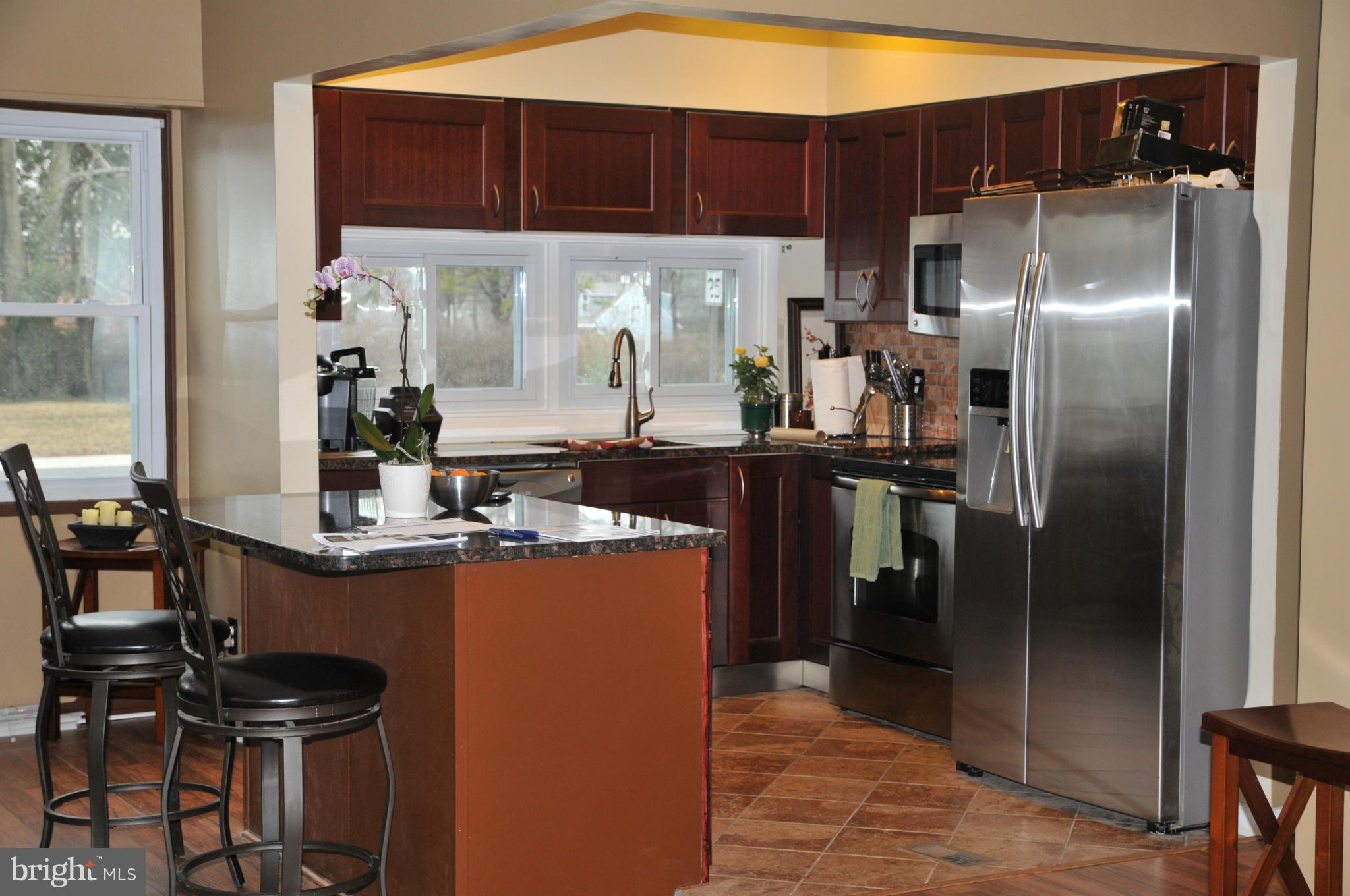 605 Kerwin Road Silver Spring, MD 20901 - Photo 16 of 27 Kitchen