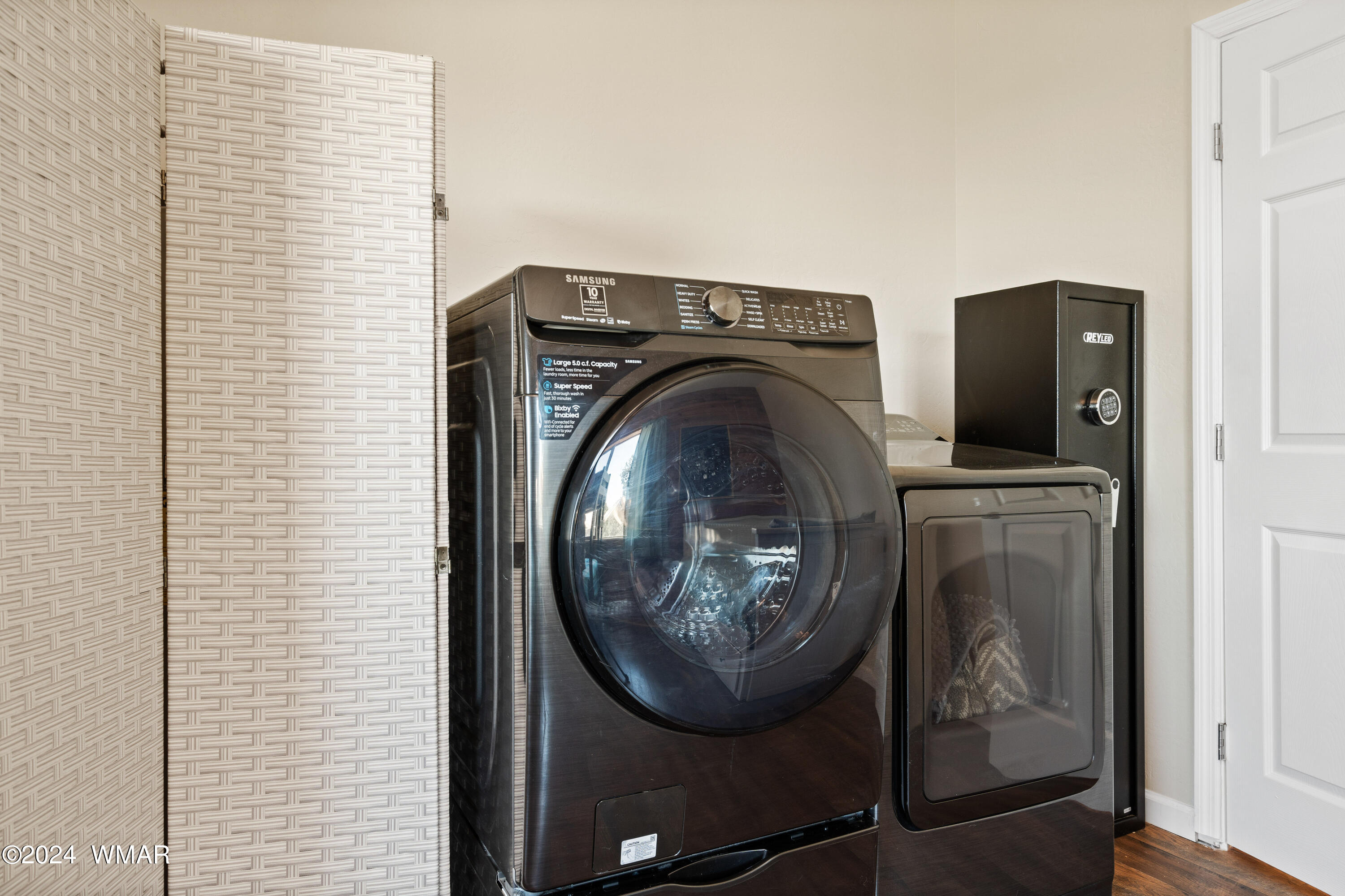 4958 Cemetery Road Clay Springs, AZ 85923 - Photo 21 of 46 Laundry in Bedroom 2