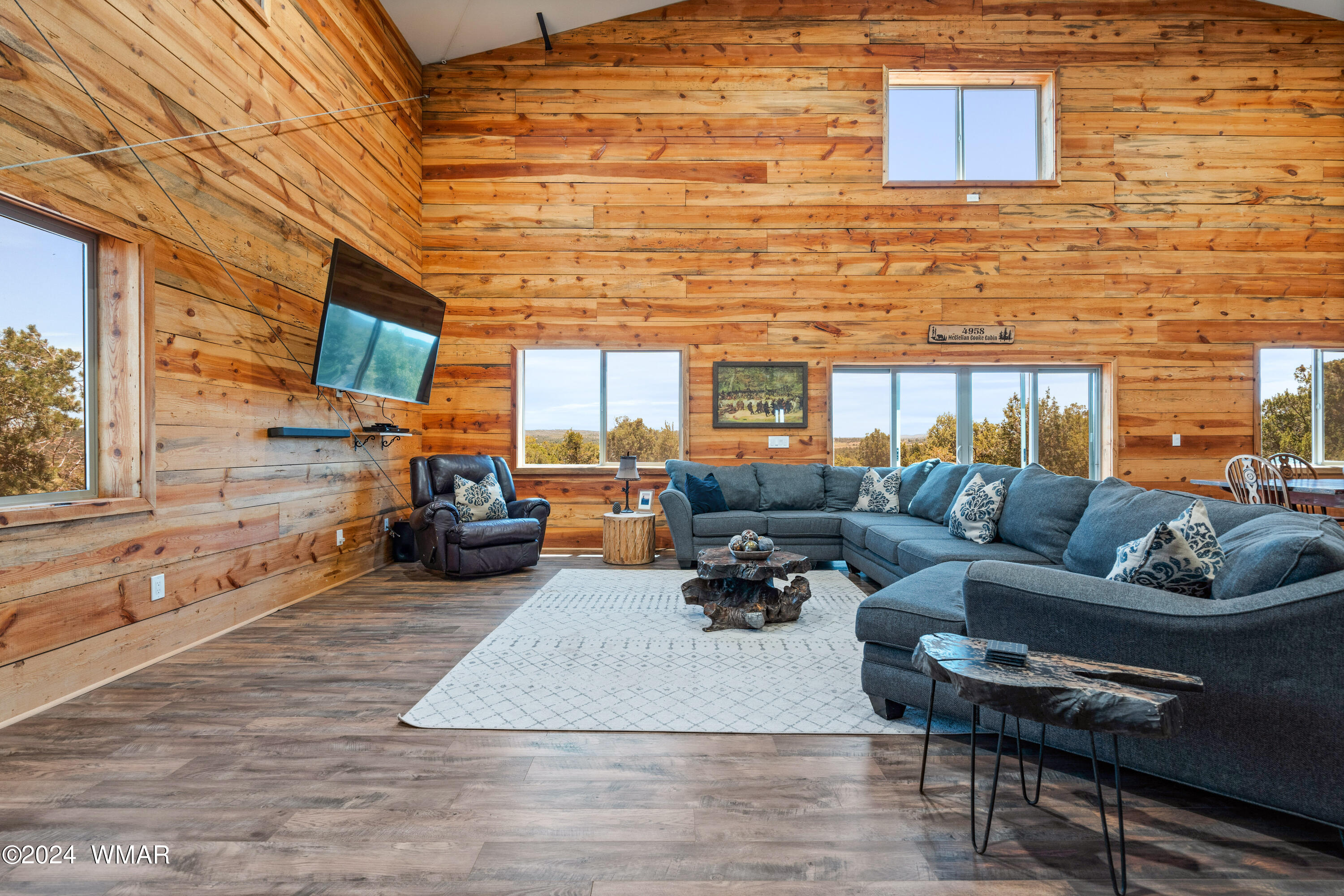 4958 Cemetery Road Clay Springs, AZ 85923 - Photo 8 of 46 Family room