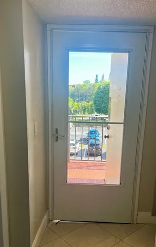 $2,200 | 3755 Via Poinciana, Unit 304, Lake Worth, FL 33467