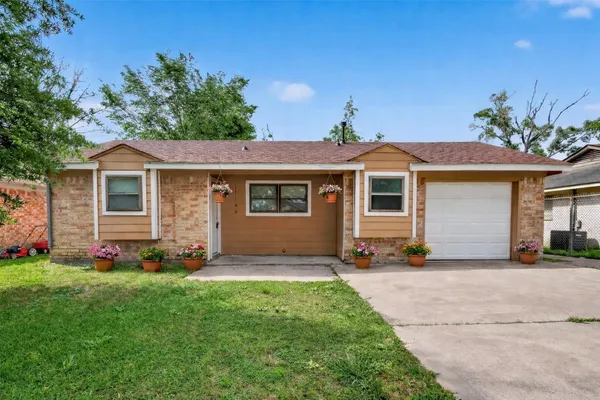 $230,000 | 17106 Sunshine Street, Houston, TX 77049