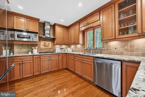 $1,329,000 | 1626 Montmorency Drive, Vienna, VA 22182