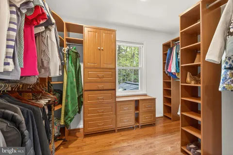 $1,329,000 | 1626 Montmorency Drive, Vienna, VA 22182