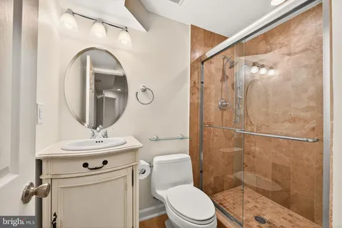 $1,329,000 | 1626 Montmorency Drive, Vienna, VA 22182