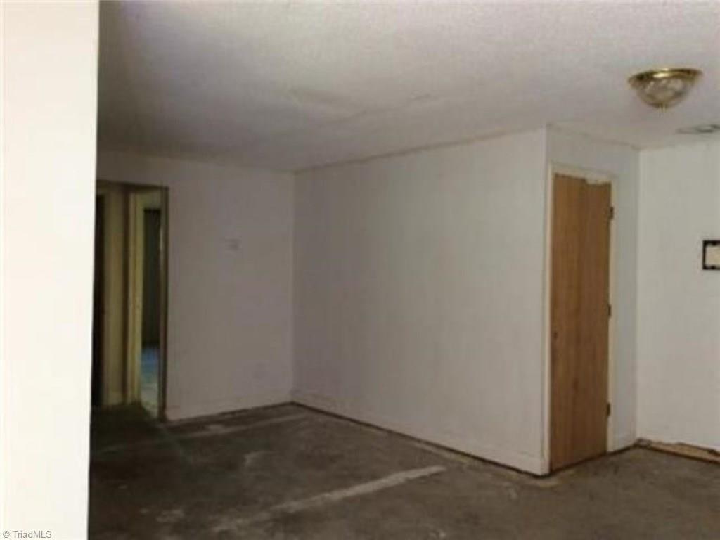 537 Heatherton Lane Rural Hall, NC 27045 - Photo 6 of 11