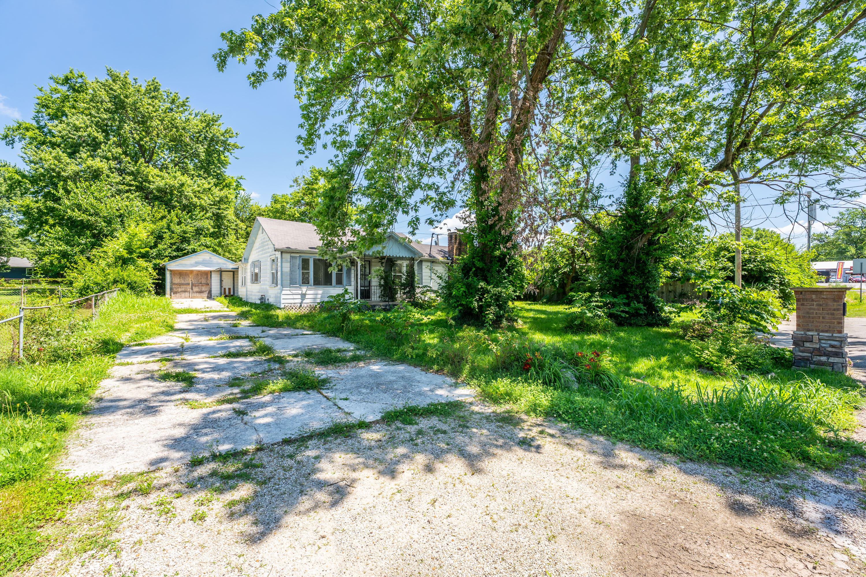 2723 West State Street Springfield, MO 65802 - Photo 1 of 1 State-1-1