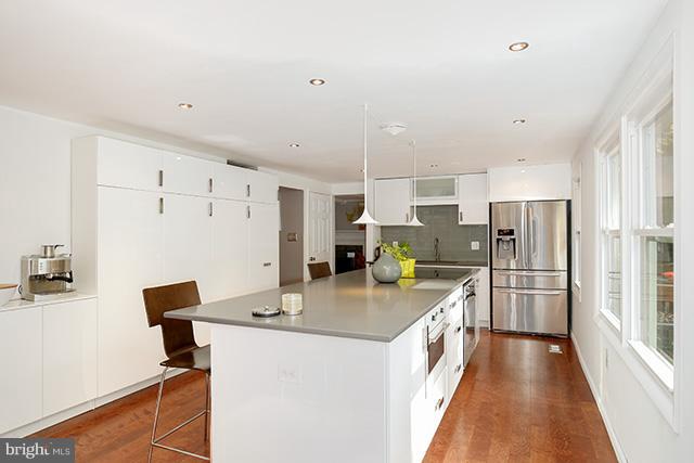 11028 Howland Drive Reston, VA 20191 - Photo 8 of 30 Gallery Image 8
