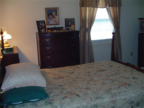 47 Temi Road Hudson, MA 01749 - Photo 8 of 11 Gallery Image 8