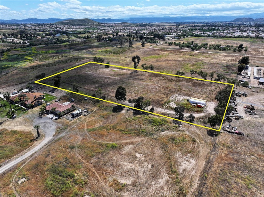 32771 Mazoe Winchester, CA 92596 - Photo 32 of 34 there is a storage container on the lot