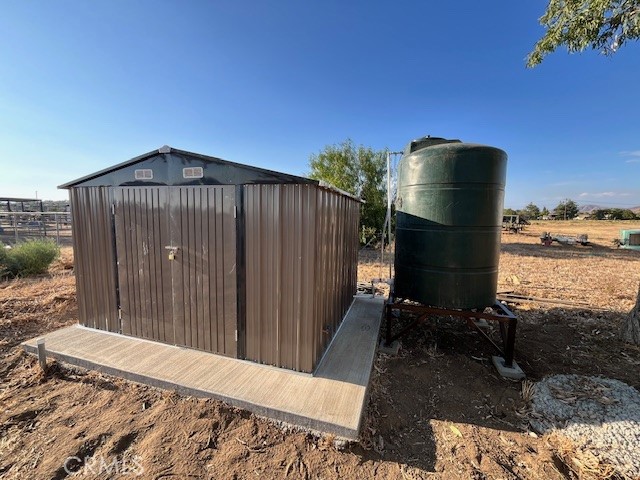 32771 Mazoe Winchester, CA 92596 - Photo 34 of 34 existing well shed and tank
