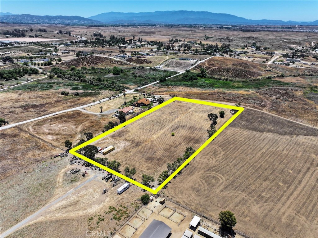 32771 Mazoe Winchester, CA 92596 - Photo 4 of 34 trees around the perimeter