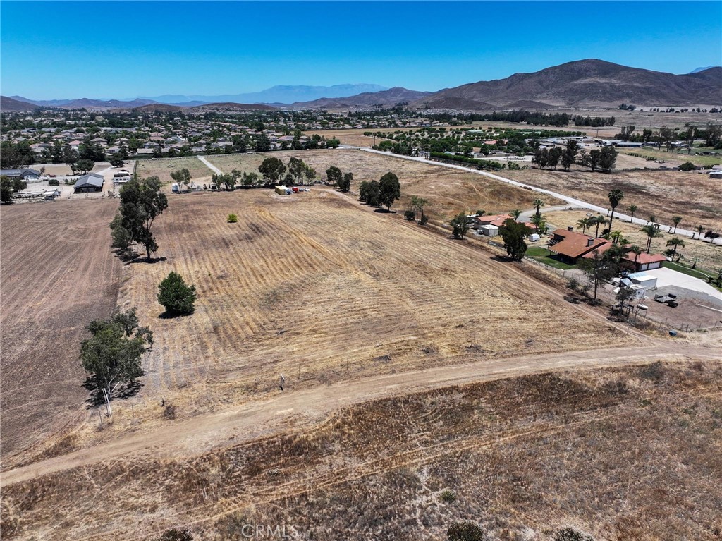 32771 Mazoe Winchester, CA 92596 - Photo 6 of 34