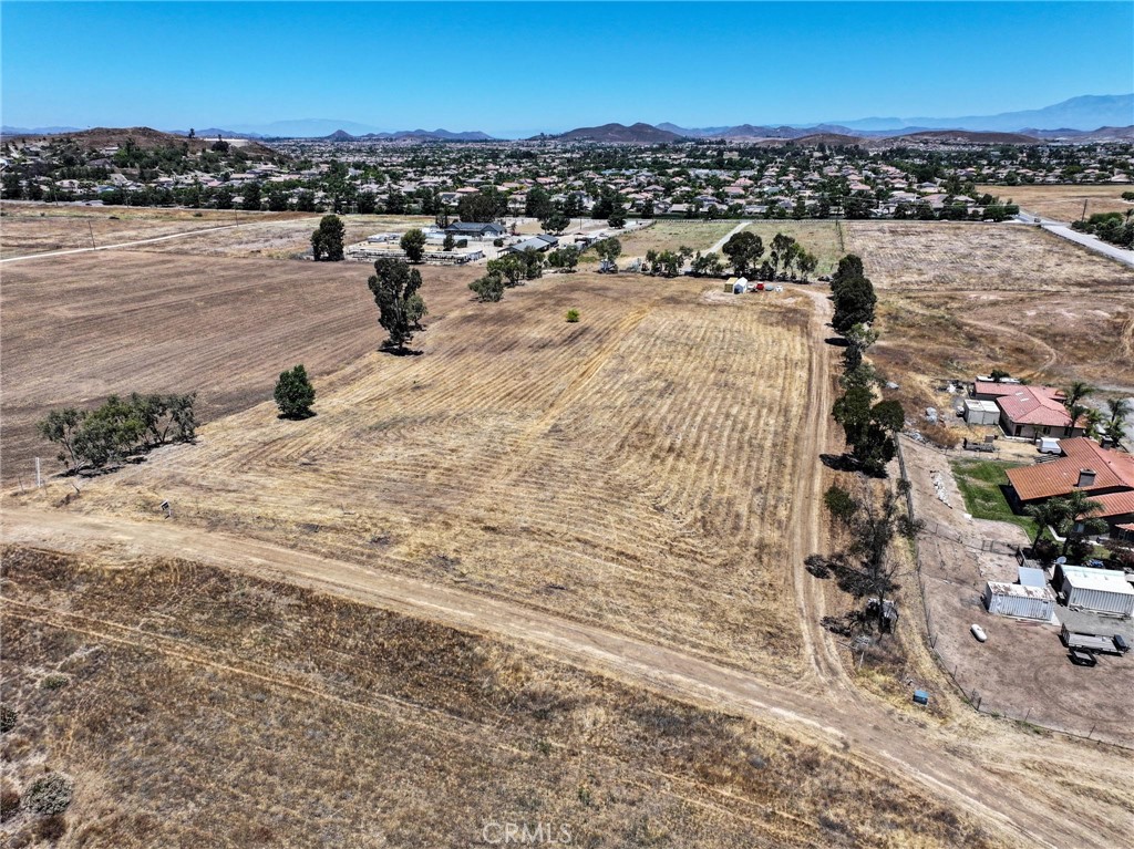 32771 Mazoe Winchester, CA 92596 - Photo 9 of 34