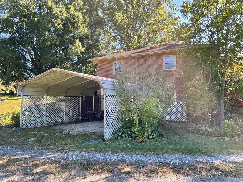 409 Goff Road King, NC 27021 - Photo 4 of 30