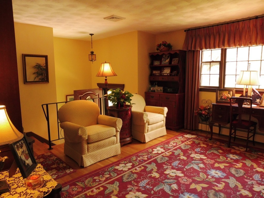 218 Old Farm Road Hanover, MA 02339 - Photo 3 of 24 Gallery Image 3