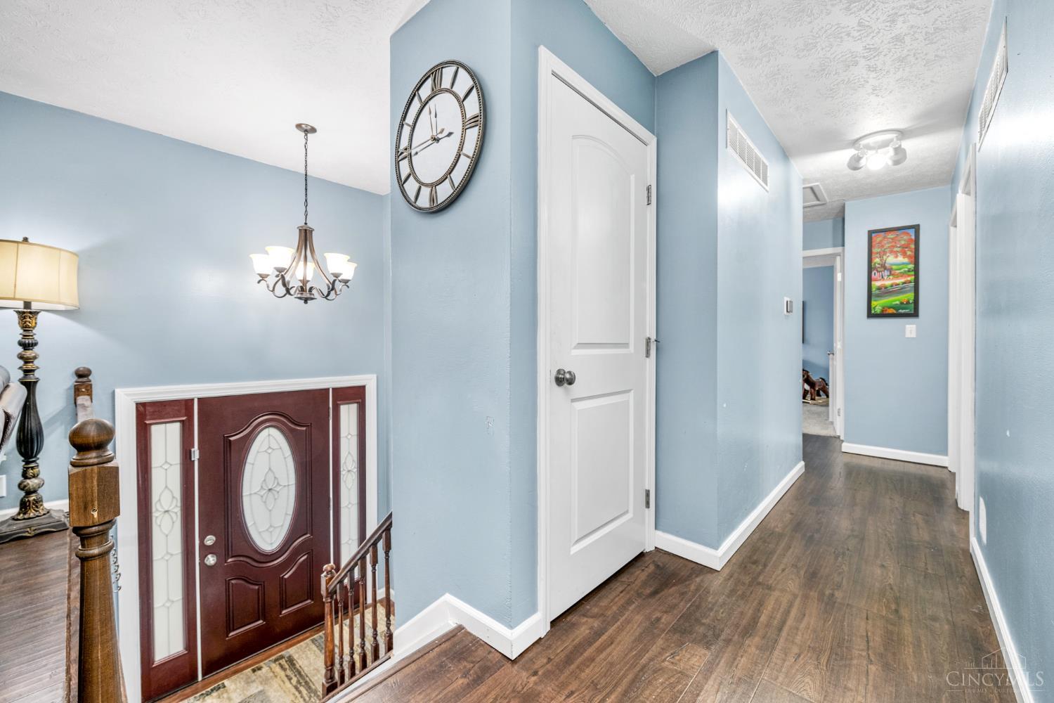 905 Shayler Road Cincinnati, OH 45245 - Photo 13 of 32 Gallery Image 13