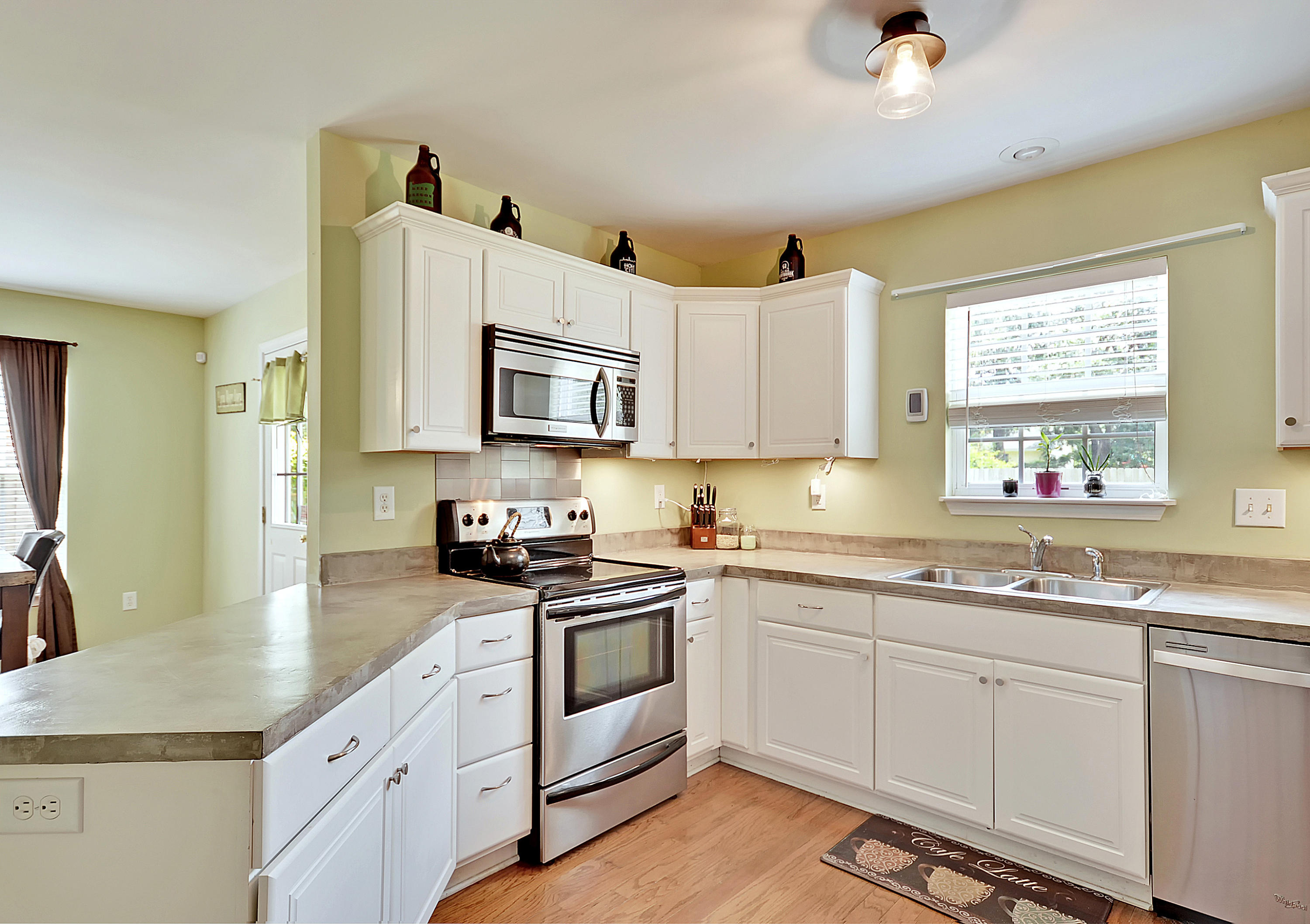 2194 Fragrant Lane Charleston, SC 29414 - Photo 8 of 31 Kitchen